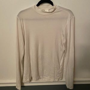 ✨4/$20 white mock neck top